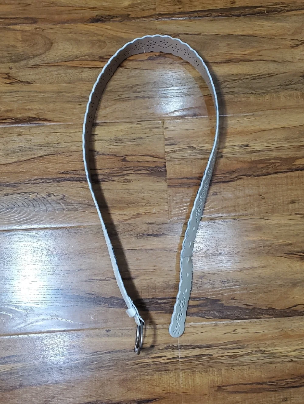 White Scalloped Leather Belt Women’s Large